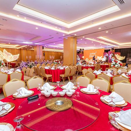 Levo Hotel Urdaneta Екстериор снимка