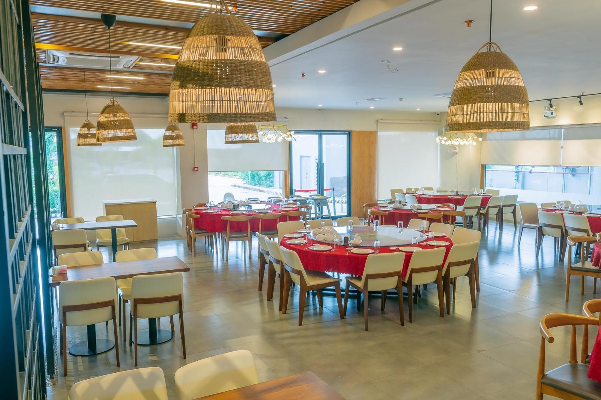 Levo Hotel Urdaneta Екстериор снимка