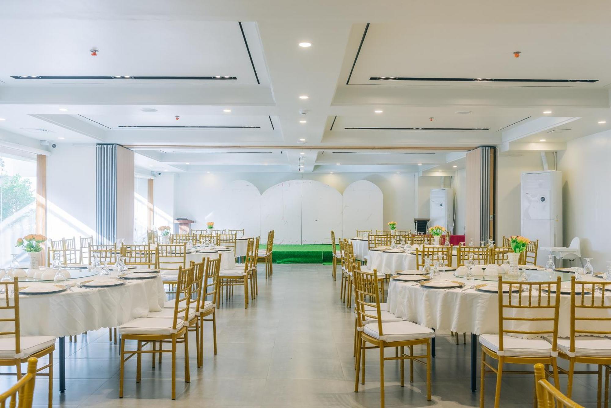 Levo Hotel Urdaneta Екстериор снимка