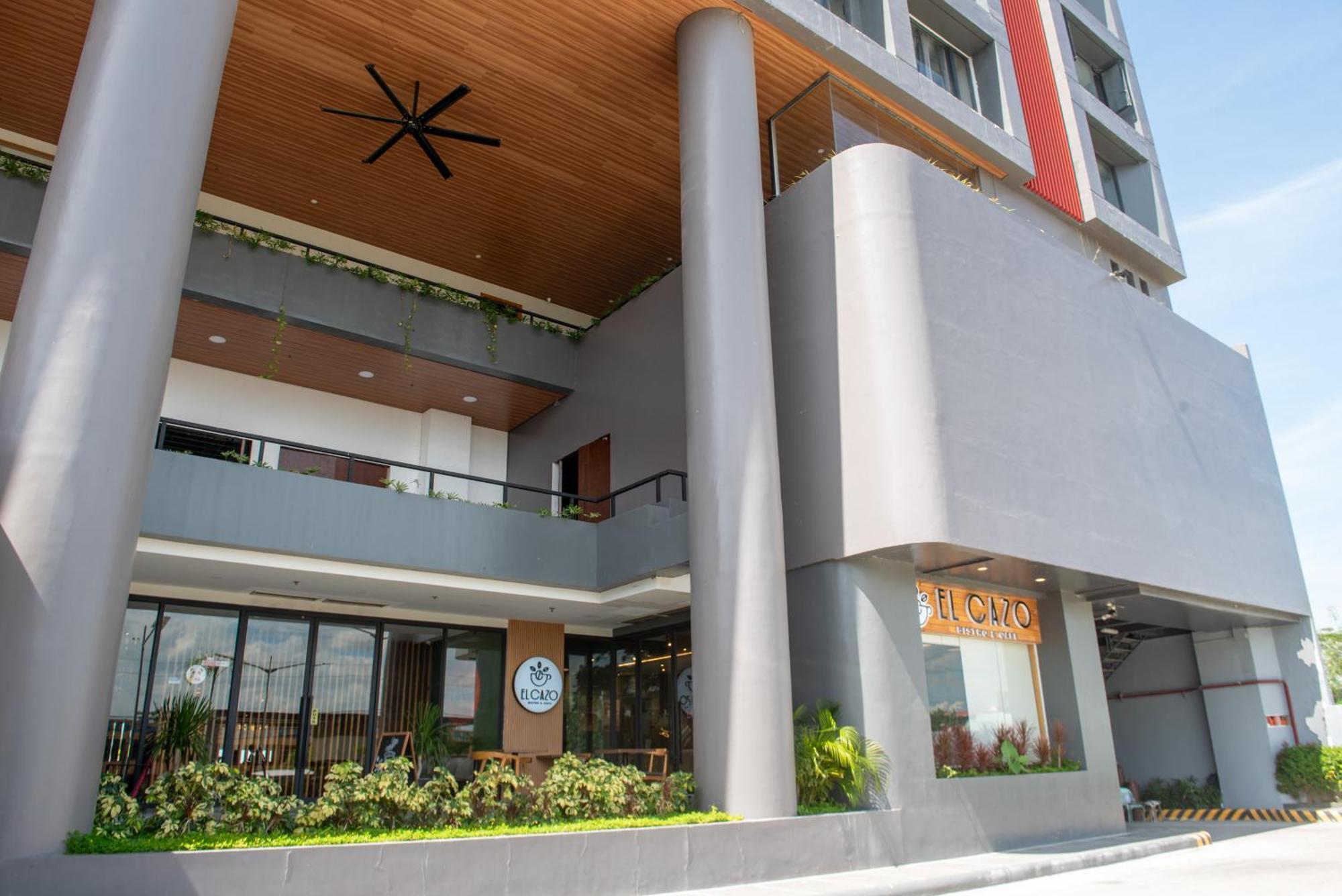 Levo Hotel Urdaneta Екстериор снимка