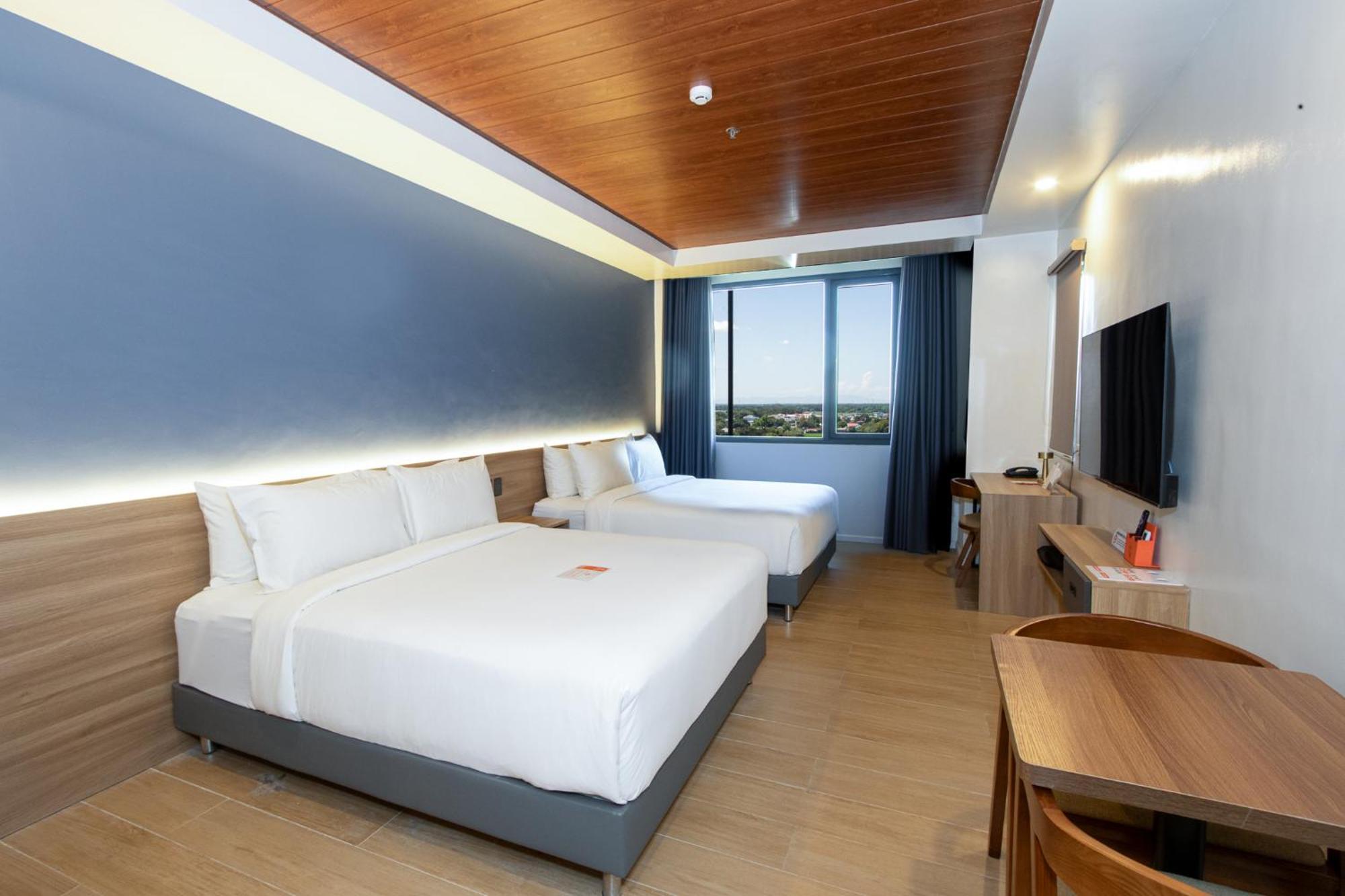 Levo Hotel Urdaneta Екстериор снимка